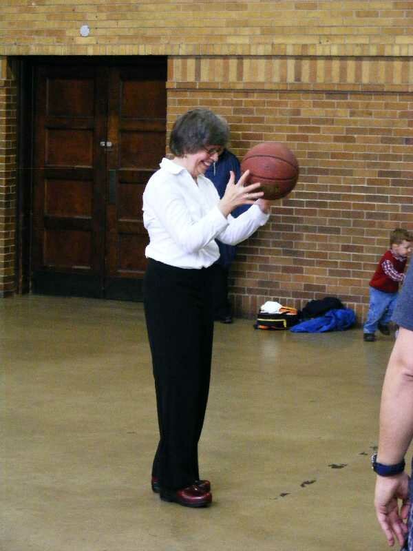 Berry UMC lowers a net on malaria; raises $1K for African nets